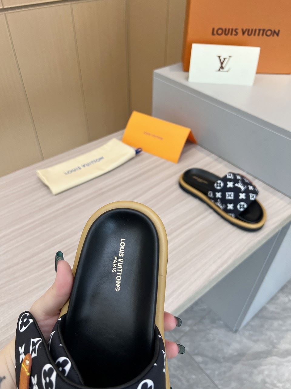 Louis Vuitton Slippers